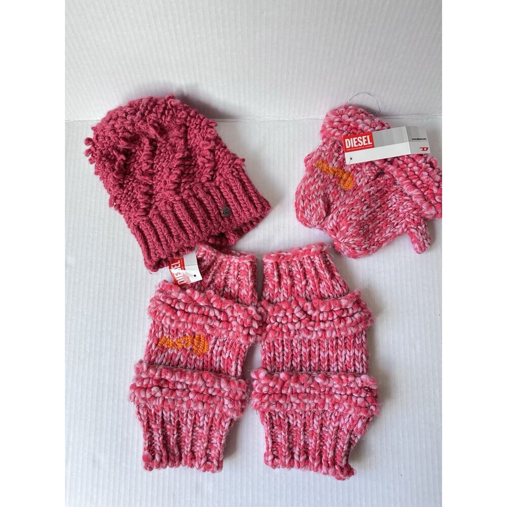 Diesel 3 pieces girl’s winter set mittens, hat, socks Size 2 y.o. NWT